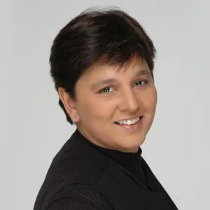 Falguni Pathak in Mumbai