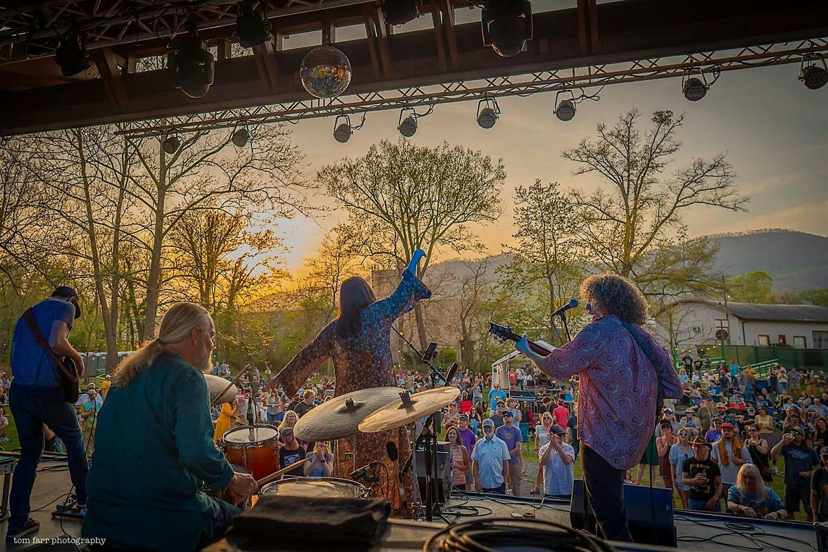 NEW DAWN STARKESTRA AT SUNDAYS ON THE RIVER IN OLIVETTE, 27 September | Event in ASHEVILLE | AllEvents