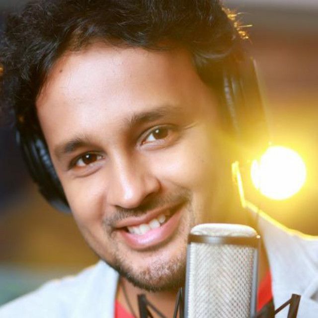 Hrishikesh Ranade, Madhura Datar in Mumbai