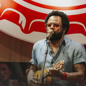 Xande de Pilares, Grupo Revelação in Brasília