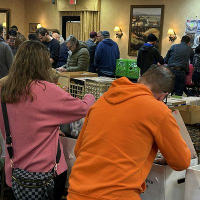 Big vinyl record sale! The Erie Record Riot! Over 10,000 LPs in one room!