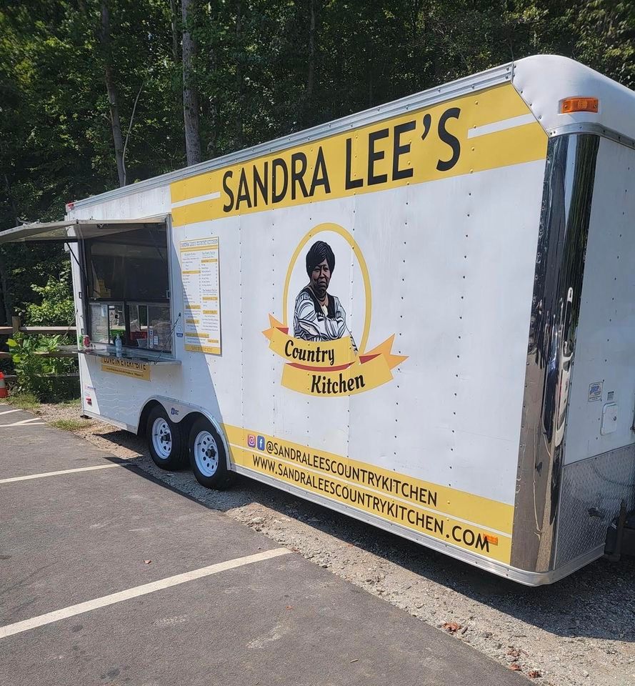 Sandra Lees Country Kitchen Food Truck & MissBehavin LIVE @ Southern