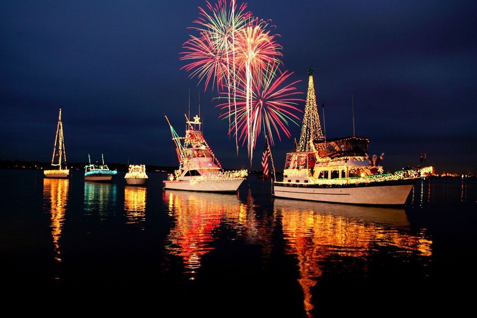 St Lucie County Christmas Boat Parade Party Chuck s Seafood 