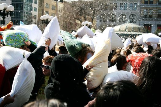 Nyc Pillow Fight New York New York April 7 2022 Allevents In New York City Events April 2022