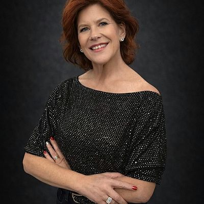 Suzanne Lindbloom logo