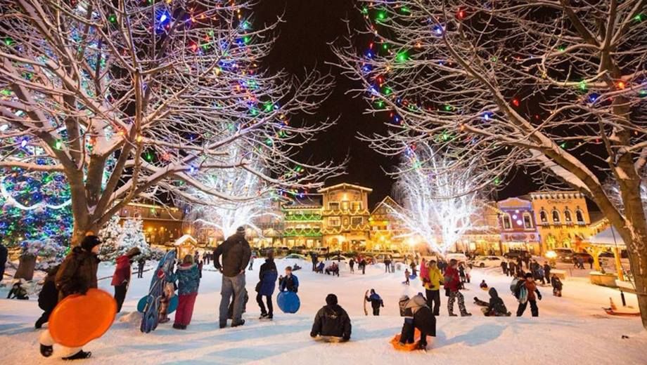 Snow Bus to Leavenworths Bavarian Ice Festival, Seattle, Washington, 3