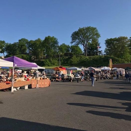 Downtown Tailgate Flea Market Fall, Cape Girardeau Riverfront, Kelso