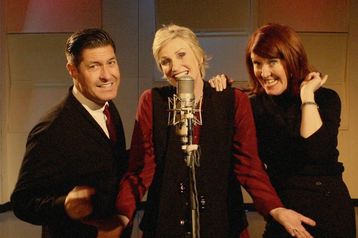 Jane Lynch with Kate Flannery and Tim Davis, 4 December | Event in Patchogue | AllEvents