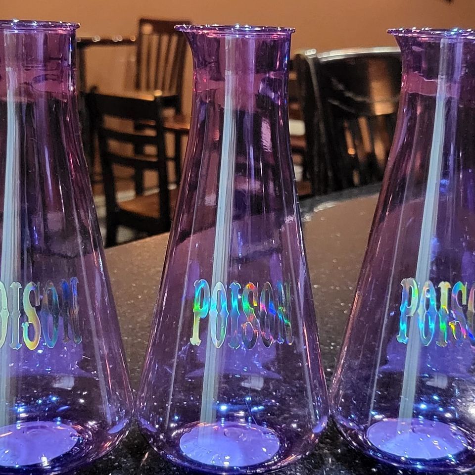 Karaoke by Crash, D'vine Wine Bar, Victorville, October 25 2022