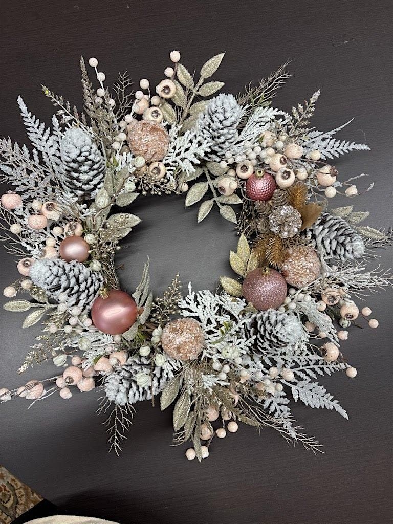 Build a Rose Gold Holiday Wreath - Reserve now, pay at door., 10 December | Event in Coleman | AllEvents