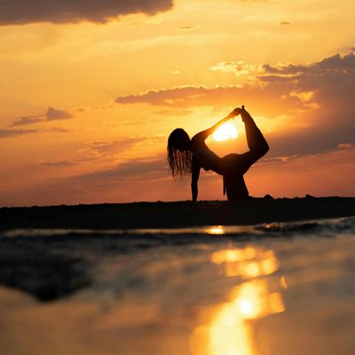 Ronnie - Yoga Practioner & Personal Fitness logo