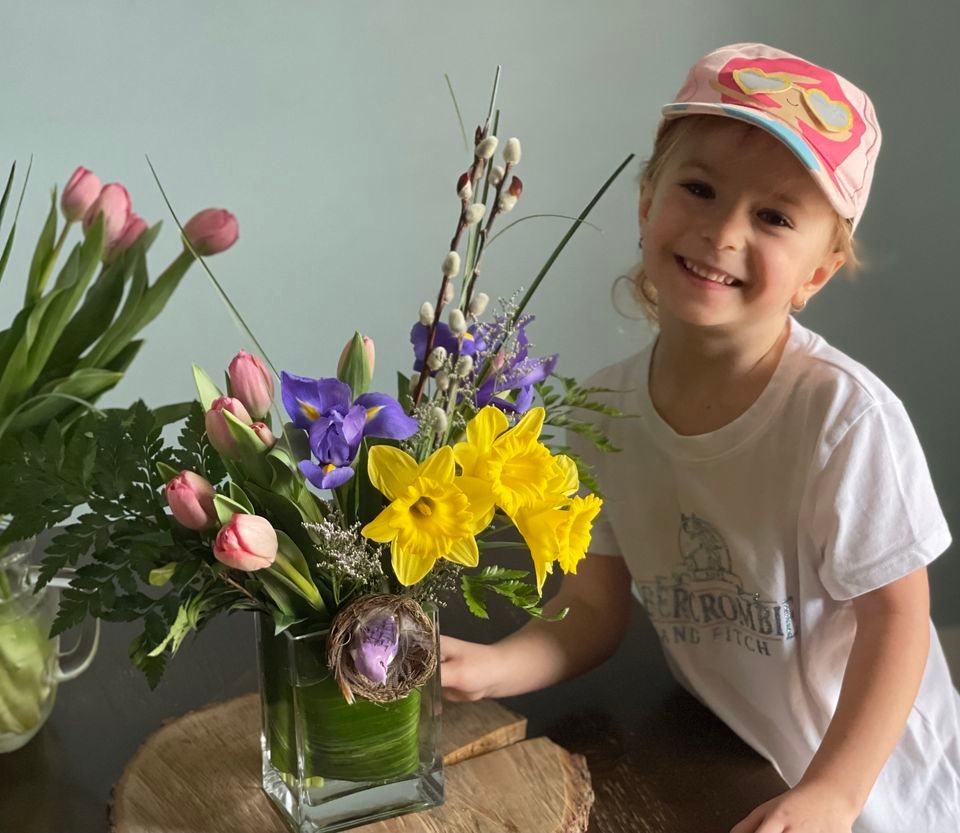 kids-diy-spring-flower-arrangement-reel-treats-popcorn-and-sweets