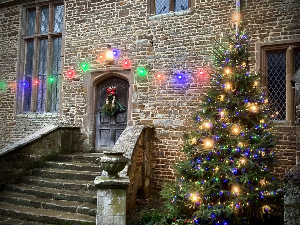 Christmas Carols in the Courtyard with Eboracum Baroque, Canons Ashby National Trust, Daventry