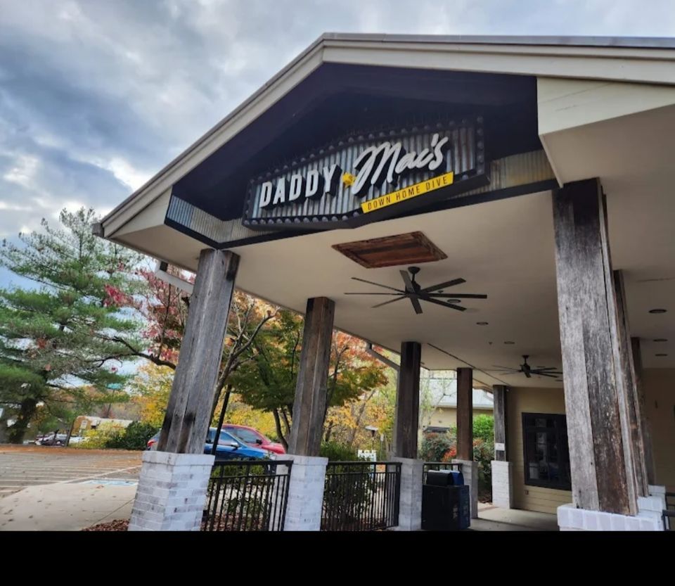 John Fee & The Honky Tonk Playboys At Daddy Macs , Daddy Mac's Down