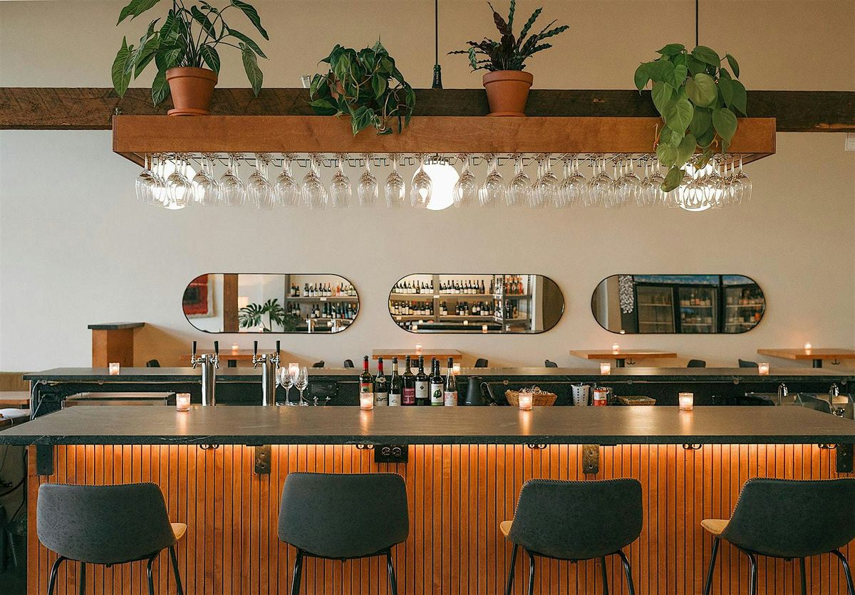 Living Room Wines NYE Bash!, 31 December | Event in Portland | AllEvents