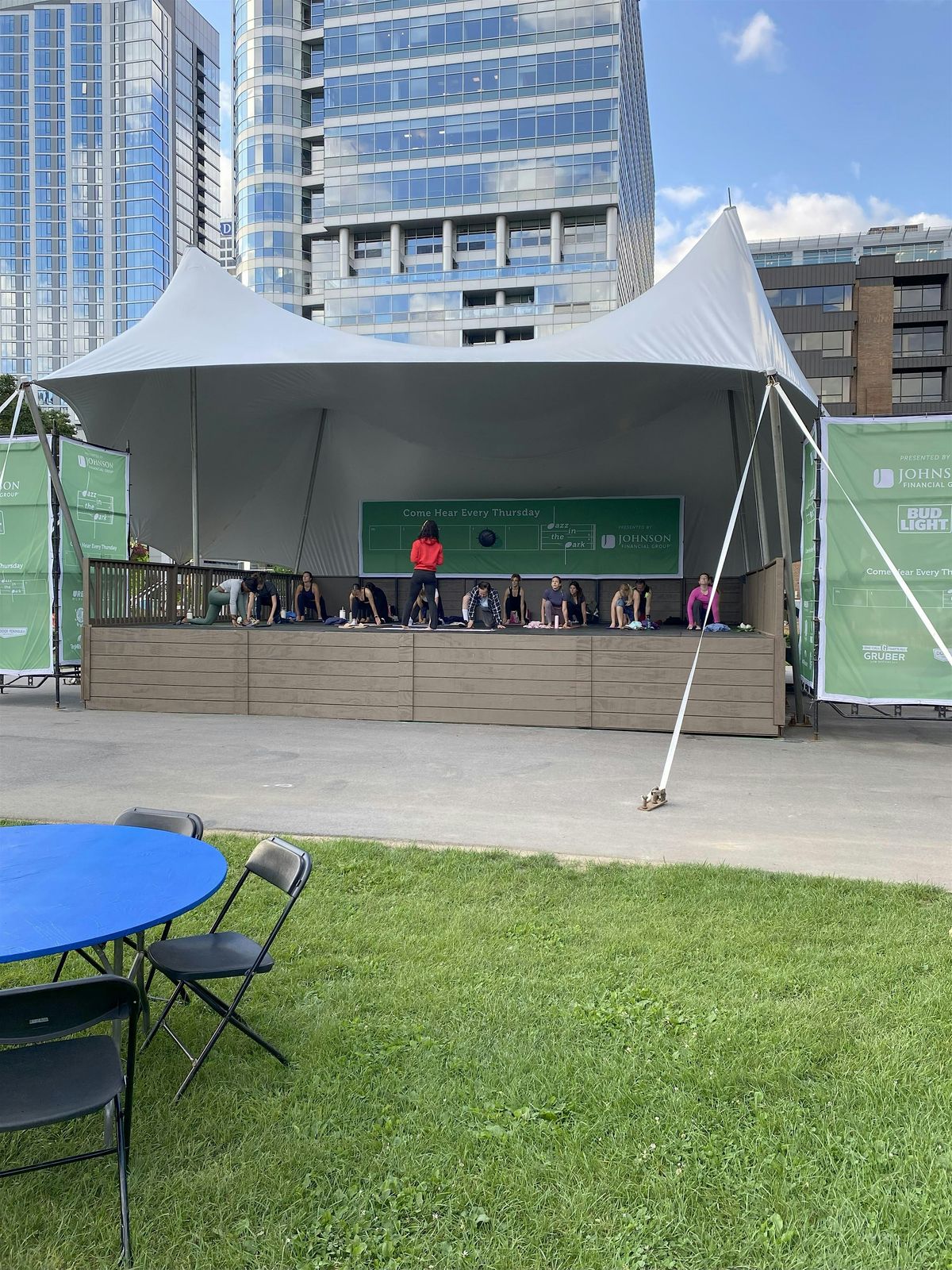 Moment of Movement with Embody Yoga, 19 August | Event in Milwaukee | AllEvents