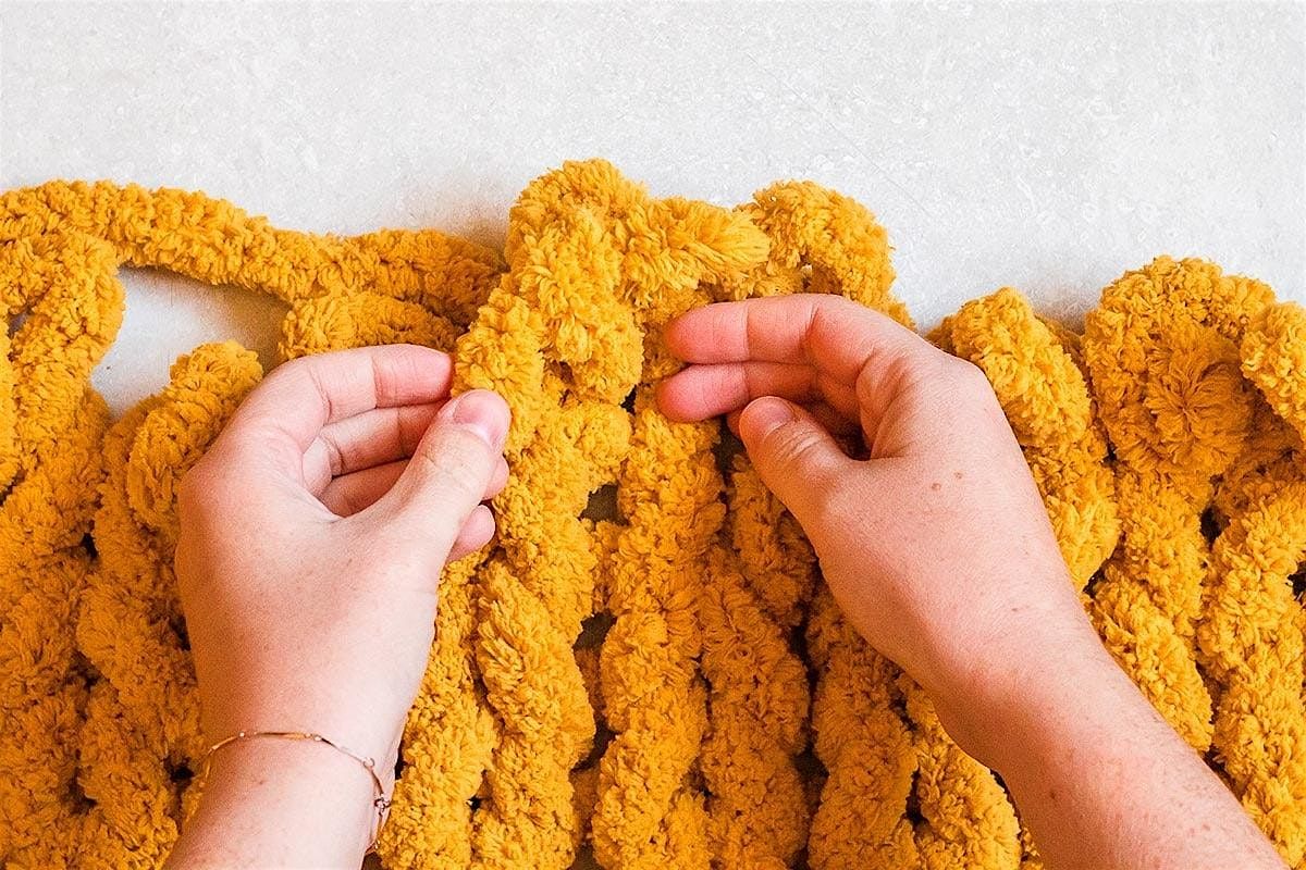 Hand Knitted Chunky Blanket Workshop, 12 October | Event in Occoquan Historic District | AllEvents