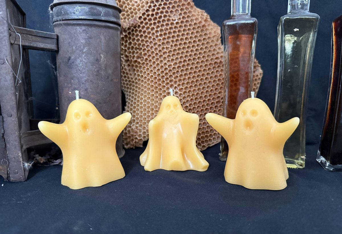 DIY Candles ~ Pour & Pull ~ Mini Ghost 4:45pm | Event in Surrey | AllEvents