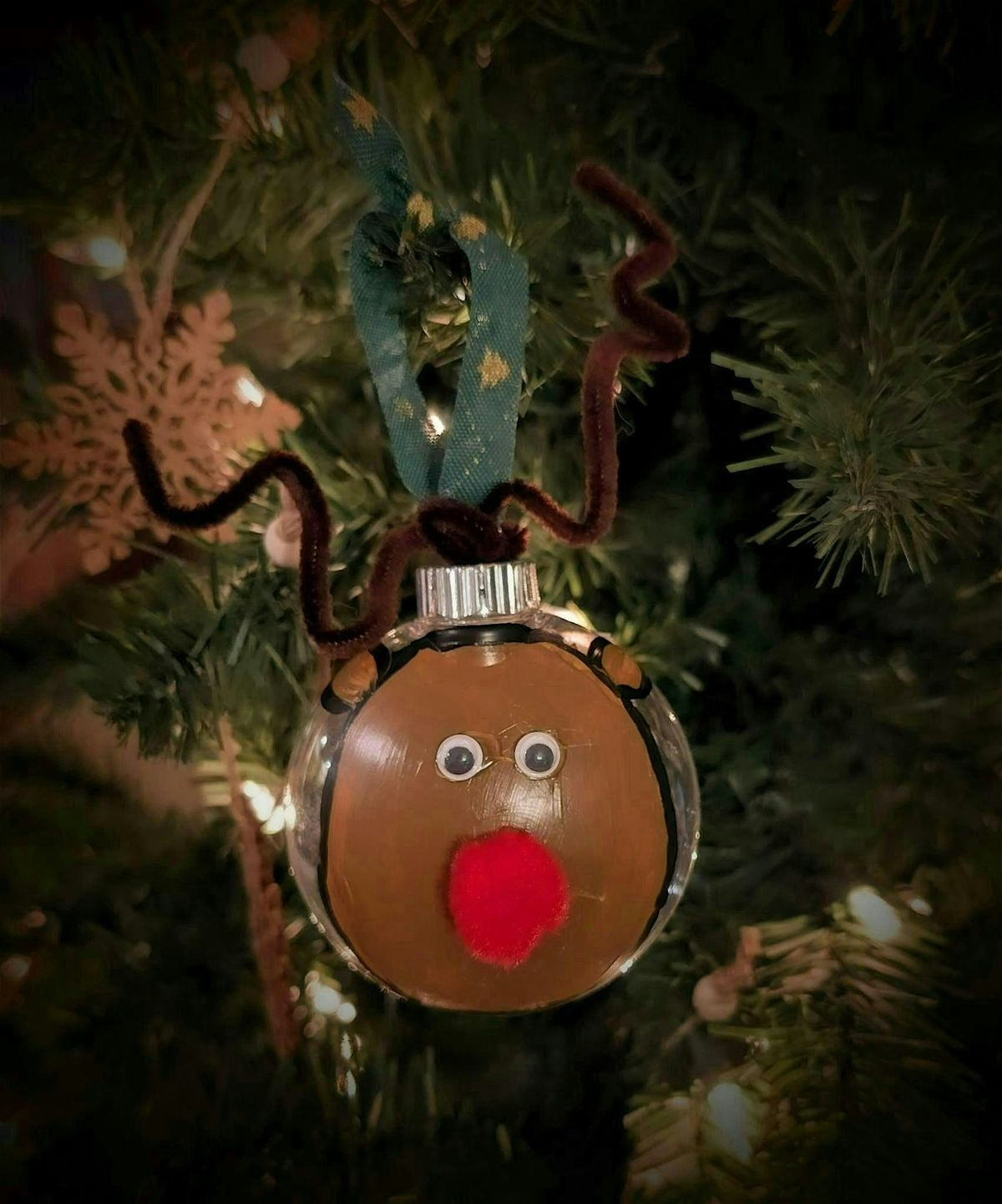 Create This Adorable Rudolph Ornament at Our Holiday Kids’ Craft Class!, 20 December | Event in Washington