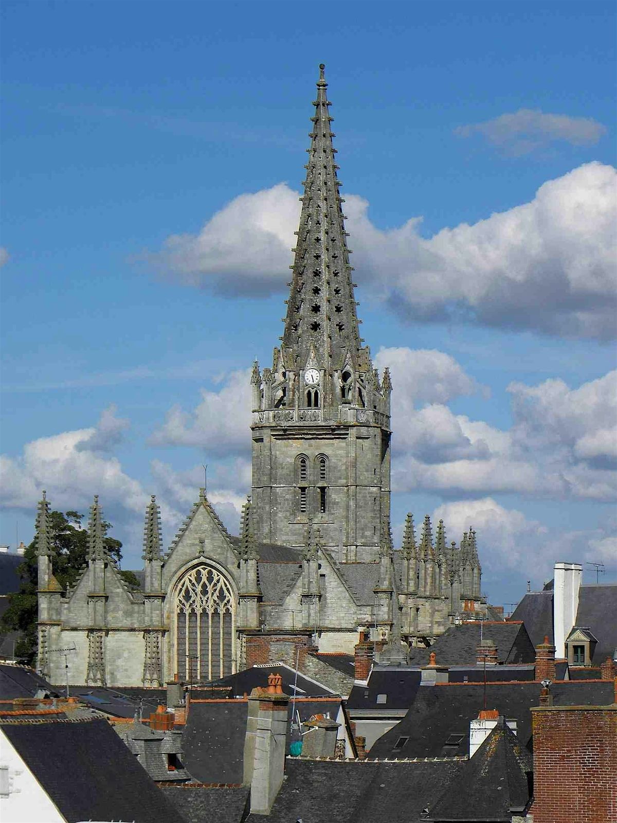 Vitré Audio Tour: Echoes of Castles, Convents, and Cobblestones | Event in Laval | AllEvents