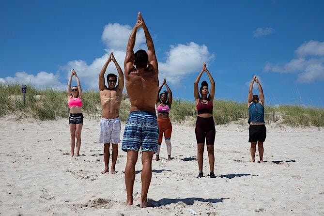 Yoga On The Beach In South Beach Ocean Drive 8th Street Miami Beach July 14 To June 1 Allevents In Southbeach Miami Events Calendar July 2022