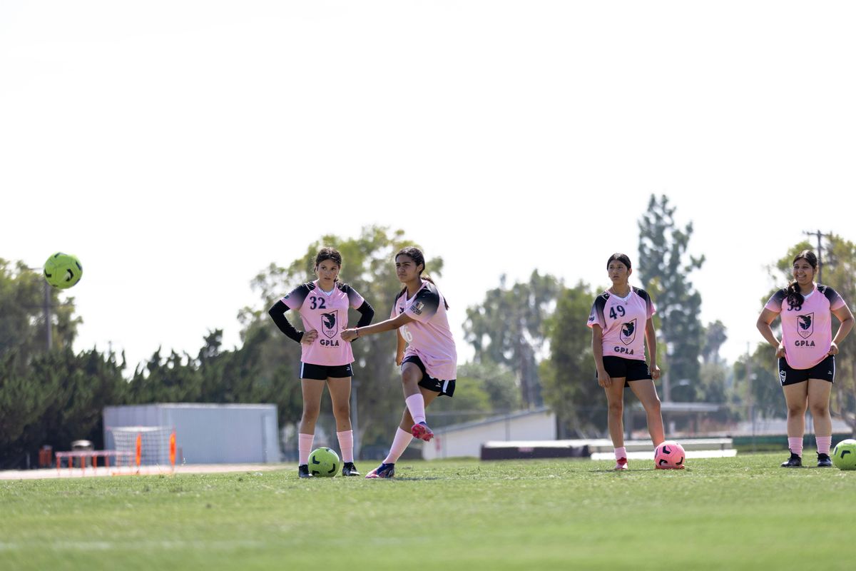 Angel City FC Community Clinic - Van Nuys Recreation Center, 9 December | Event in Los Angeles | AllEvents
