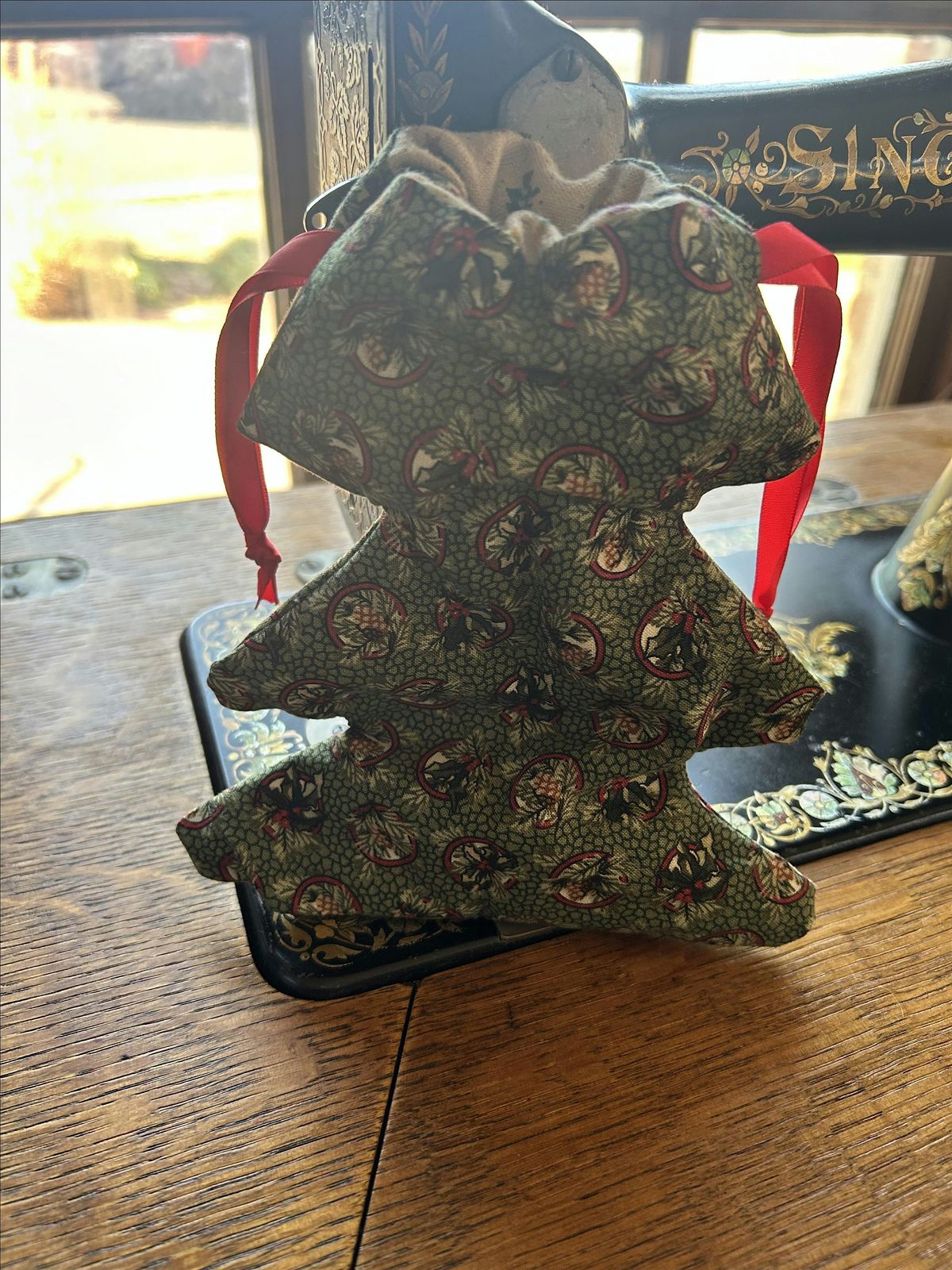 Sew a Drawstring tree treat bag!, 12 December | Event in Bon Air | AllEvents