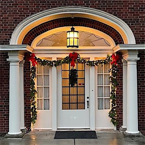 Holiday Tours at Esta Barrett Manor & Gardens, 28 November | Event in Rockford | AllEvents