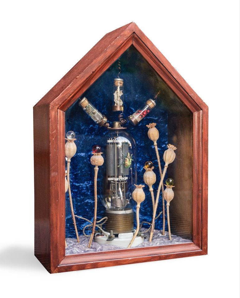 opening-reception-for-the-artist-s-alchemy-transforming-the-found