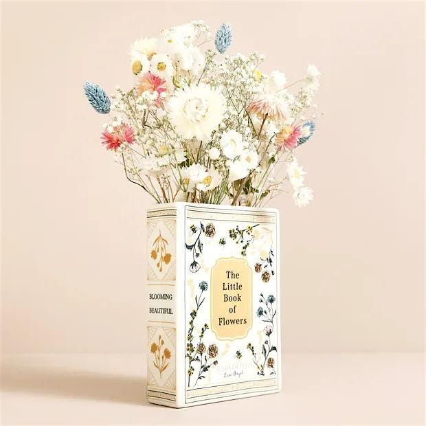 The Blooming Bookshelf – A Floral Design Class, 18 September | Event in Glastonbury | AllEvents