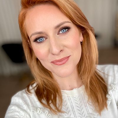 Jennifer Fogerty Hair and Makeup logo