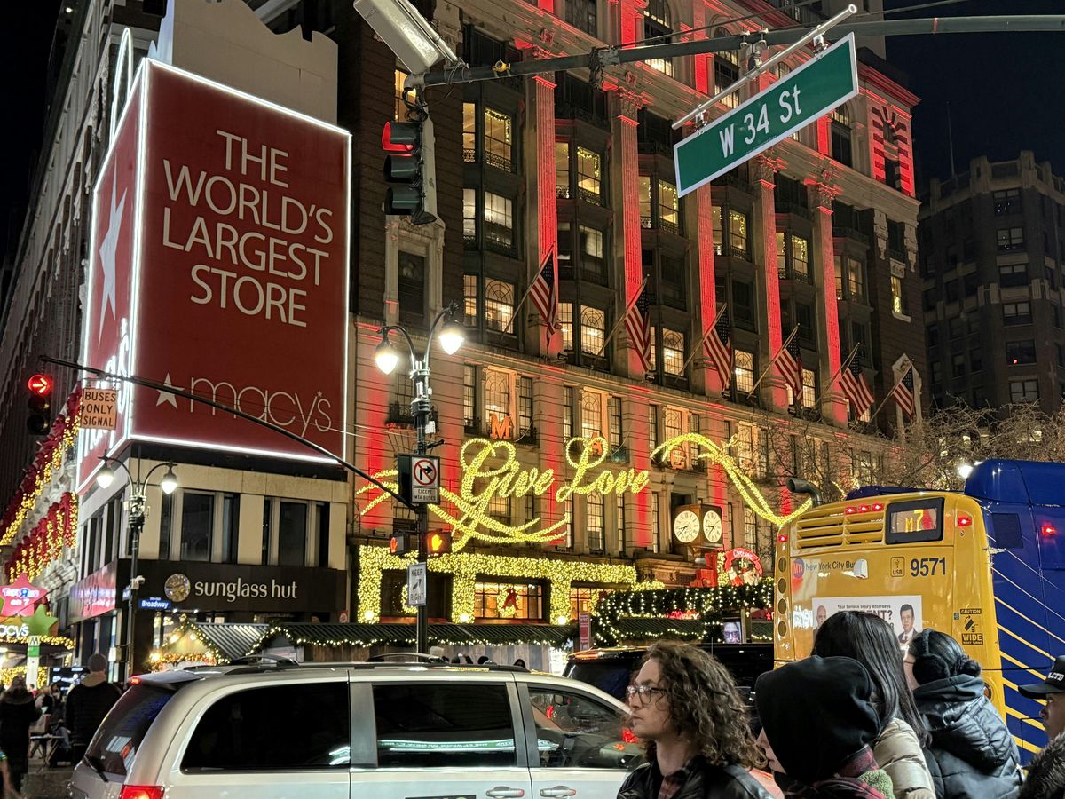 ✨ Santa’s Sleigh Ride: NYC "RED EYE" Shopping Trip ✨  December 5–7, 2025, 5 December | AllEvents
