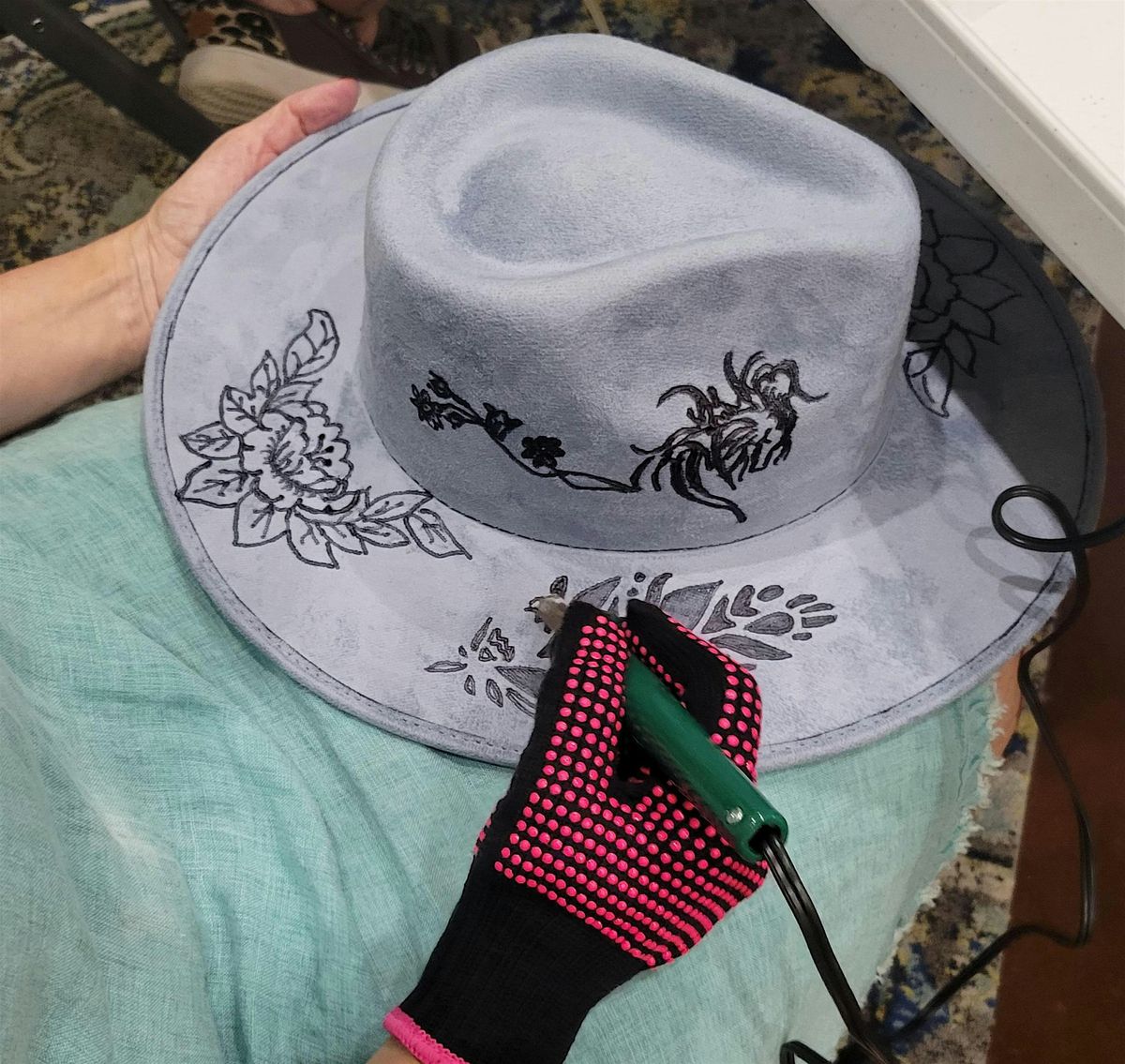 HAT DESIGN BURNING CLASS (Pyrography Hat Art), 8 November | Event in Lorena | AllEvents