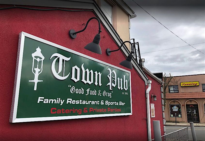 Comedy Night at the Town Pub in Bloomfield New Jersey - September 19th  8pm, 19 September | Event in Bloomfield