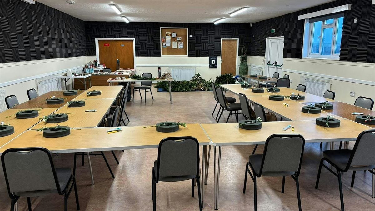 Christmas wreath workshop, 29 November | Event in Shortlanesend | AllEvents