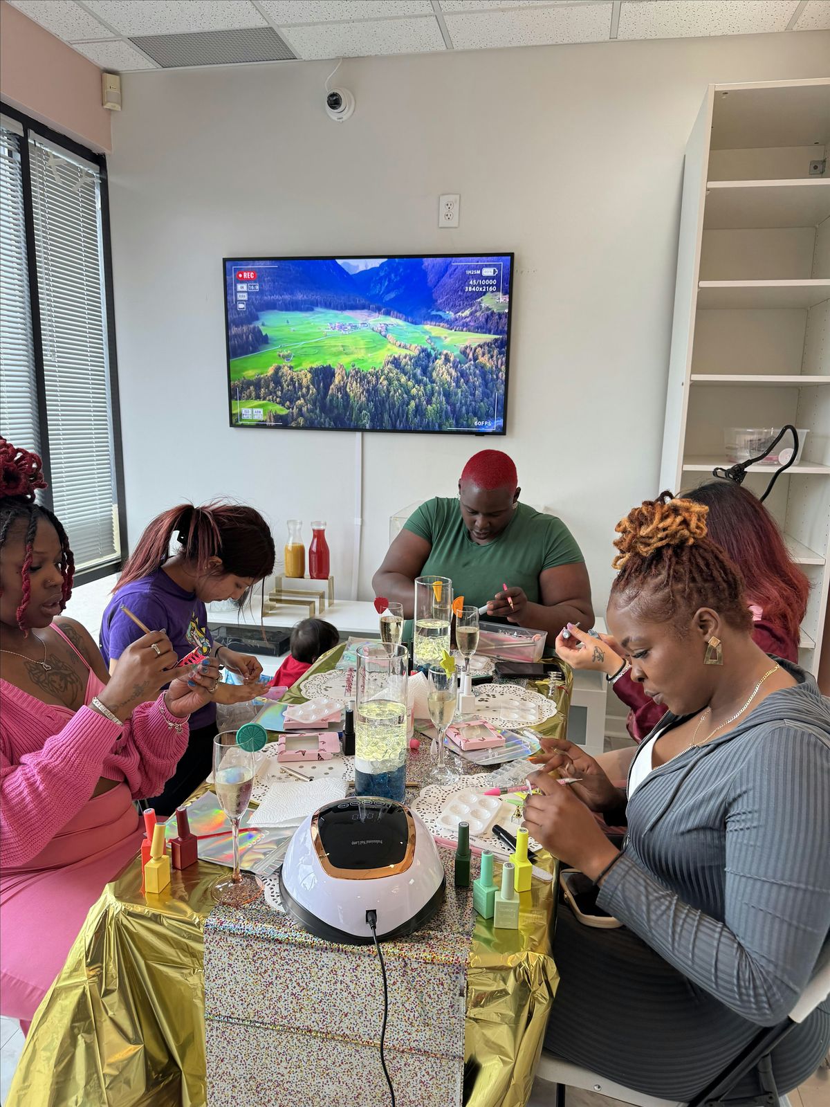 Sip & Press: Nail Paint Party with Vibes, 28 June | Event in Indianapolis | AllEvents