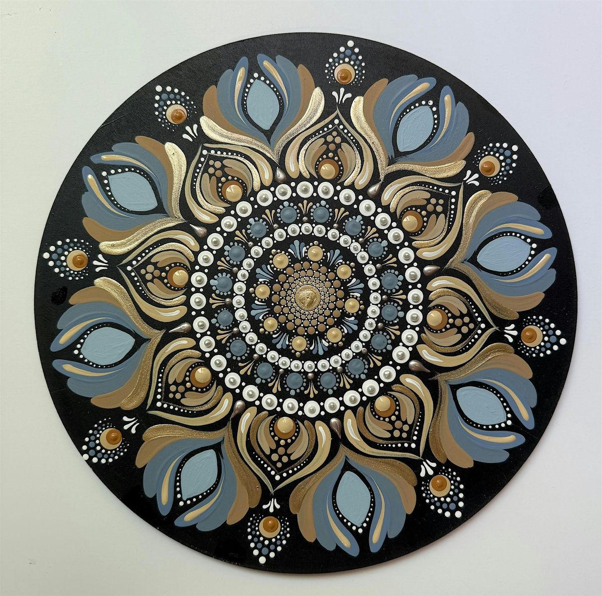 Mandala Techniques with Beth Goulet at Moonstone Art Studio, 26 October | Event in Warwick | AllEvents