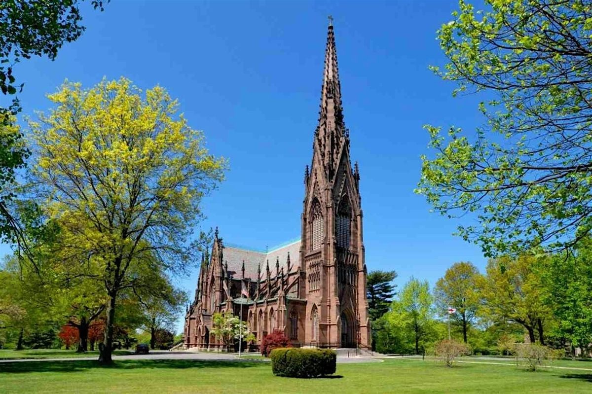 Garden City Audio Tour: Mansions, Rails, and Gilded Age Echoes | Event in Garden City | AllEvents
