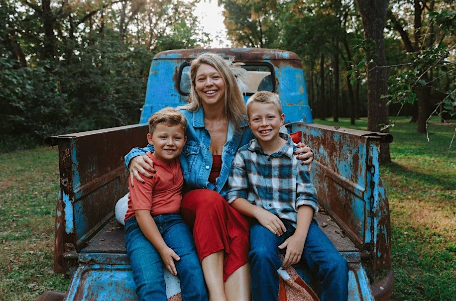 Fall Mini Photo Sessions with Lost Hill Lake - October 19, 2025, 19 October | Event in Saint Clair | AllEvents