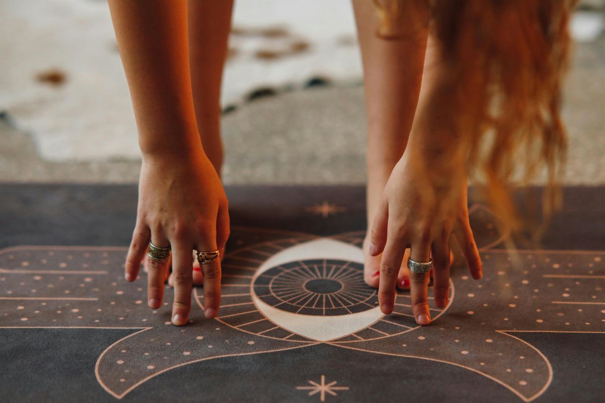 CENTERED@SEED: Midweek Mat Yoga, 27 August | Event in Costa Mesa | AllEvents