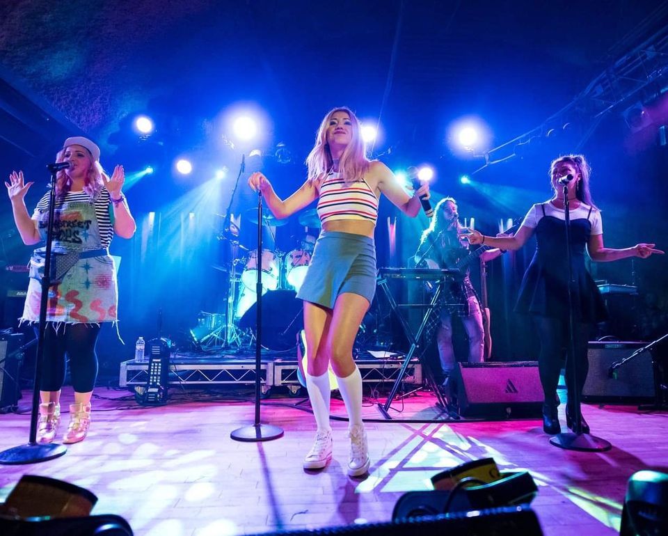 Santee Summer Concerts • Cassie Bs 90s Remix, August 12 2022 Online