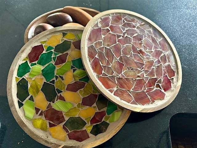 Make a Mosaic Wood Round Fall Leaf Tray  9x9, 15 October | Event in Medina | AllEvents