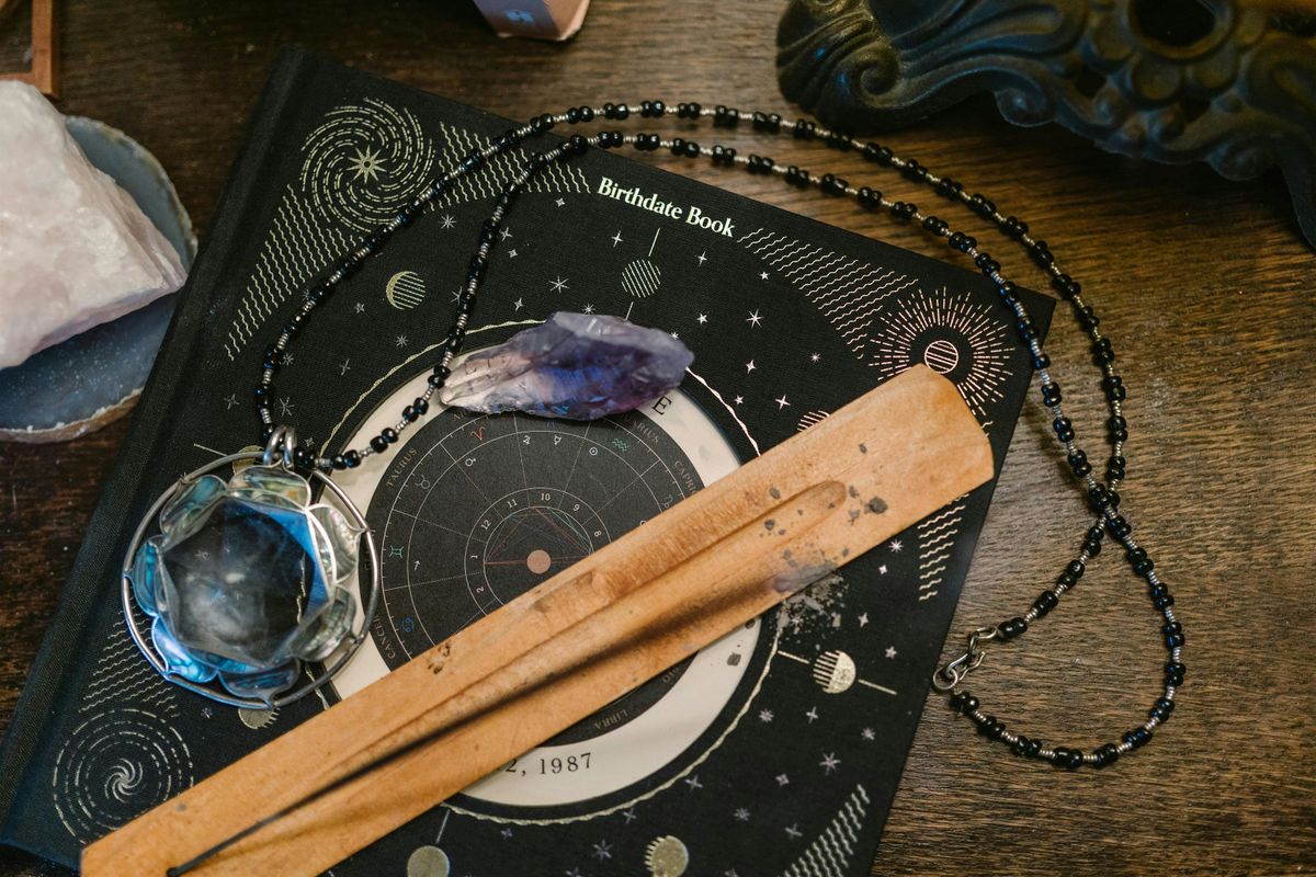 Your Cosmic Blueprint: Intro to Astrology, 14 August | Event in Pasadena | AllEvents