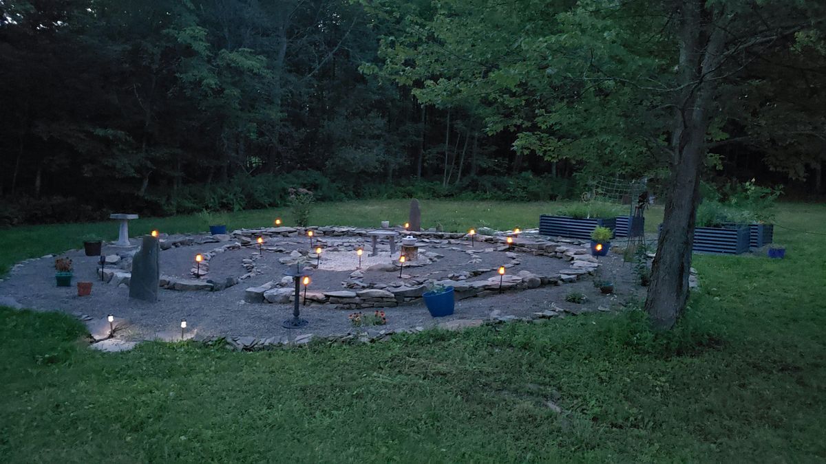 Monthly Full Moon Labyrinth Walk, 6 October | Event in Jefferson | AllEvents