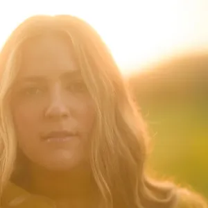 Leanna Crawford, Madison Watkins in Benton