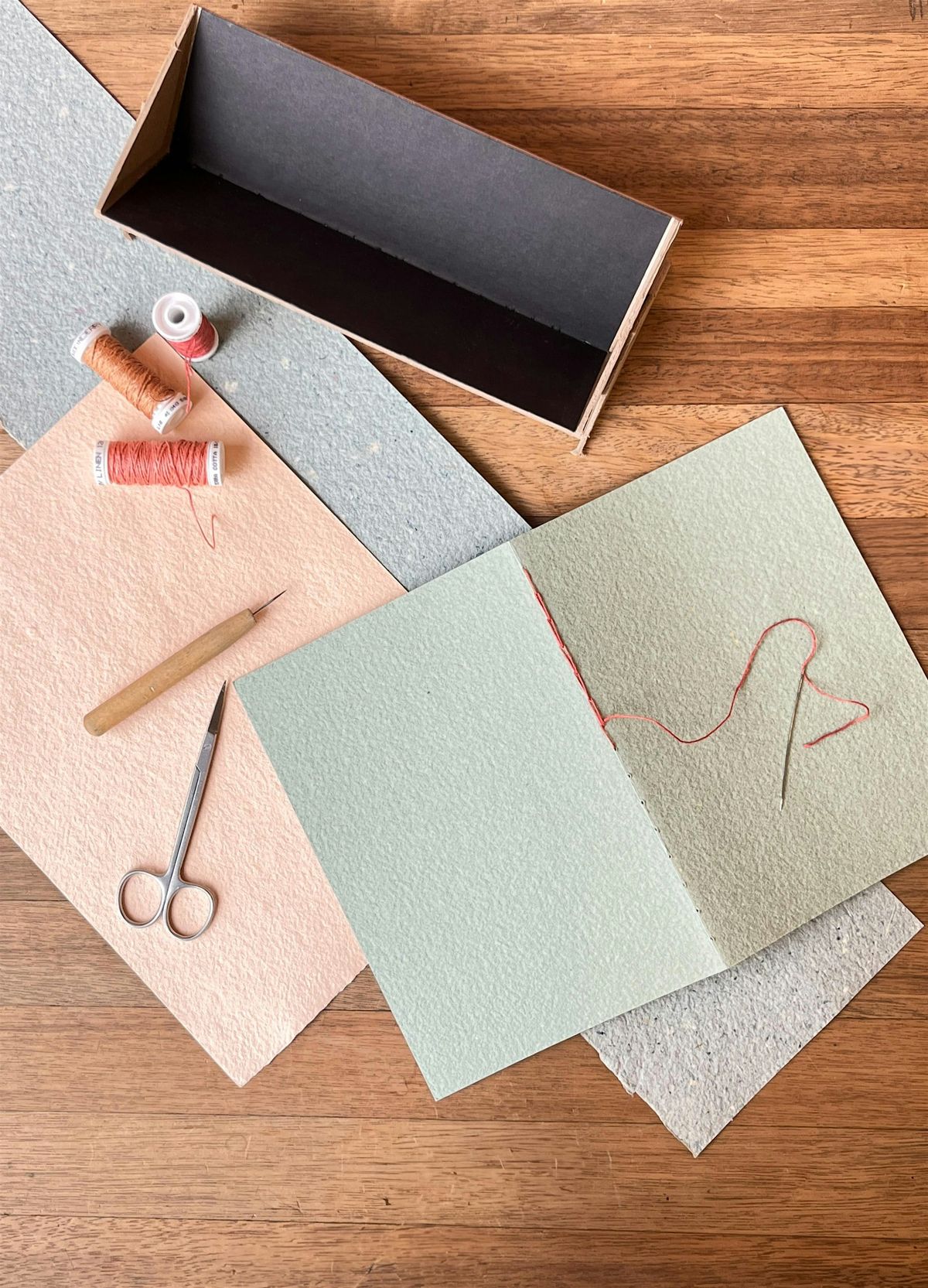 Atelier de couture de petits carnets avec Delphine Platten, 26 September | Event in Montréal | AllEvents