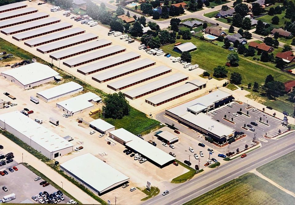 STORAGE AUCTION, 1654 E. Robinson Ave. , Springdale, AR, United States