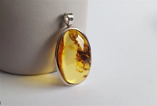 Workshop: Craft your own pendant with Baltic Amber, 12 October | Event in Venezia | AllEvents