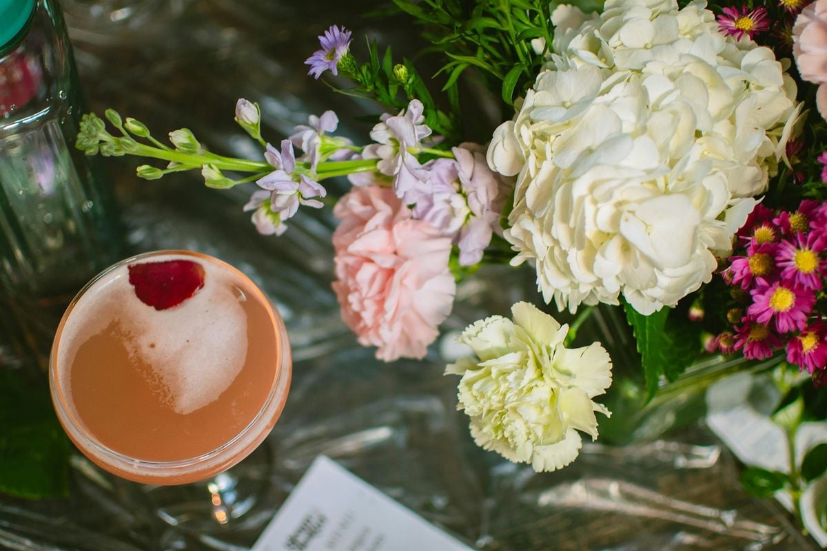 Sip+Assemble Floral Design Workshop @ Trolley Barn (18+), 29 June | Event in Charlotte | AllEvents