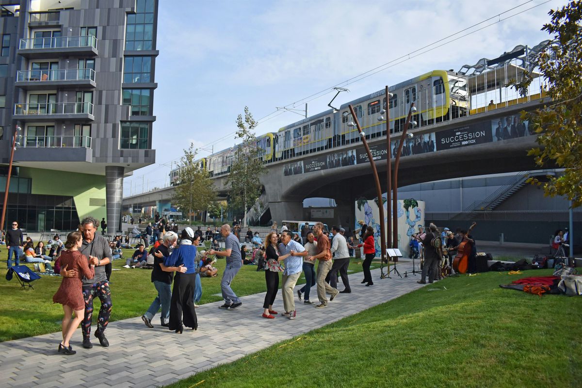Spring Swing Lawn Party at Ivy Station, 17 May | Event in Culver City | AllEvents